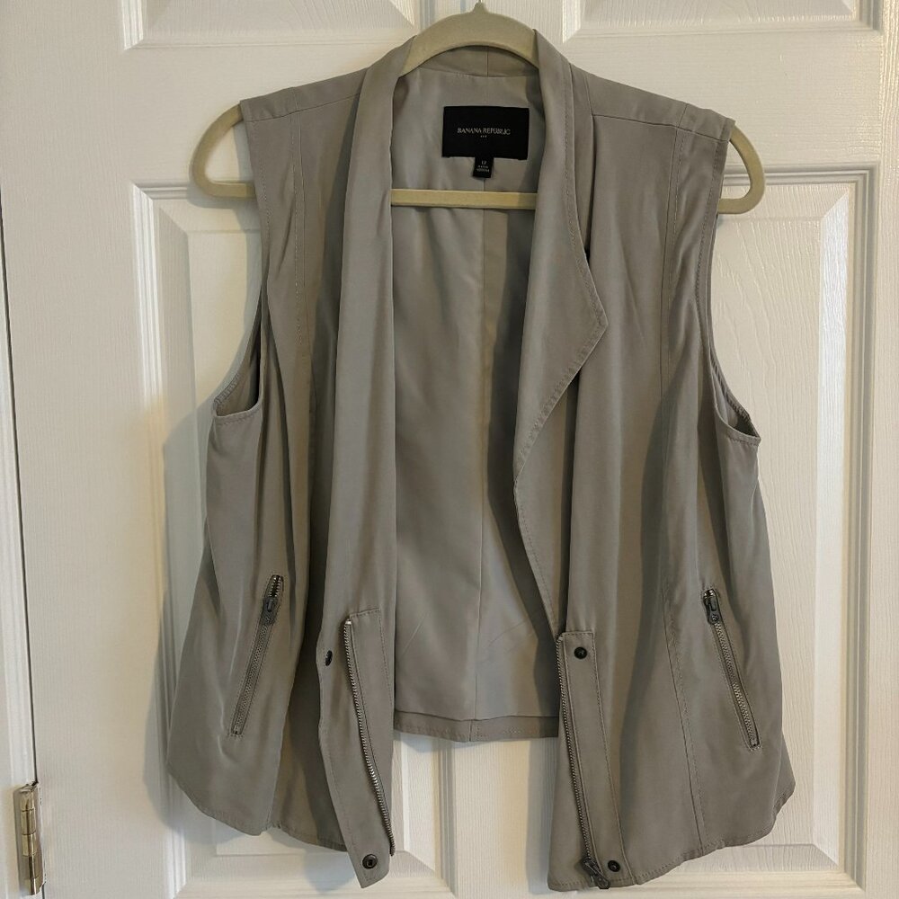 Banana Republic Asymmetrical Casual Vest Grey